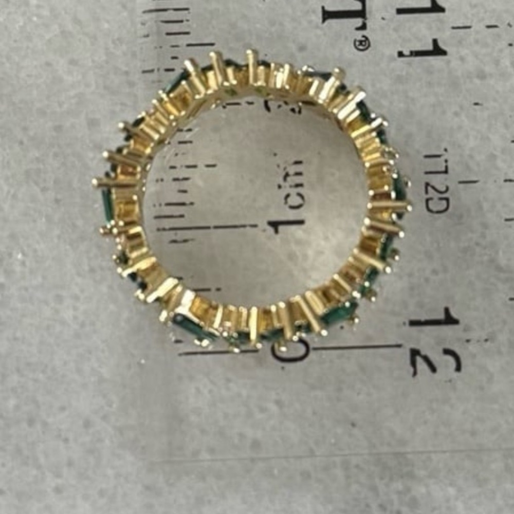 Gold Green Crystal Stacked Ring
Brand New
Size 7 - Picture 3 of 4